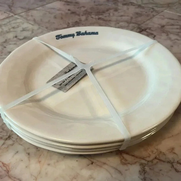 NEW Set of 4 Tommy Bahama Logo Off-White Melamine Dinner Plate - Picture 2 of 3